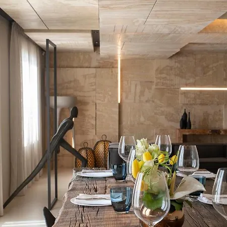 Iniala Harbour House فندق 5*