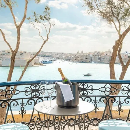 فندق Iniala Harbour House 5*