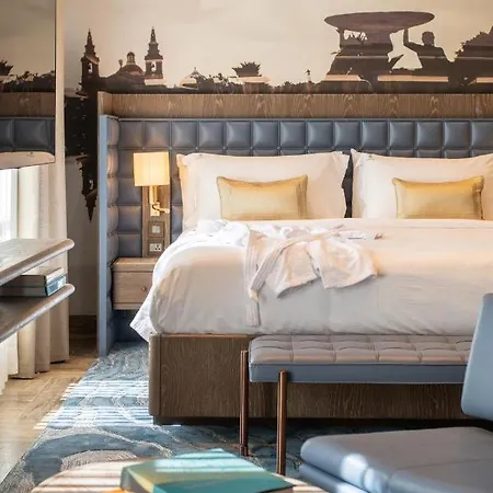 فندق Iniala Harbour House 5*