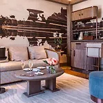 Iniala Hotel 5*