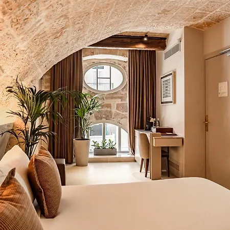 Iniala Harbour House Hotel