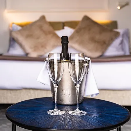 Iniala Harbour House 5*