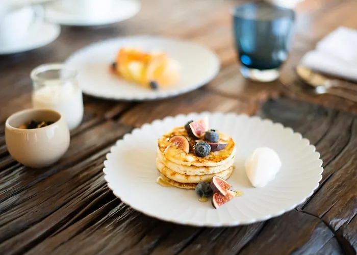 Iniala Harbour House Hotel