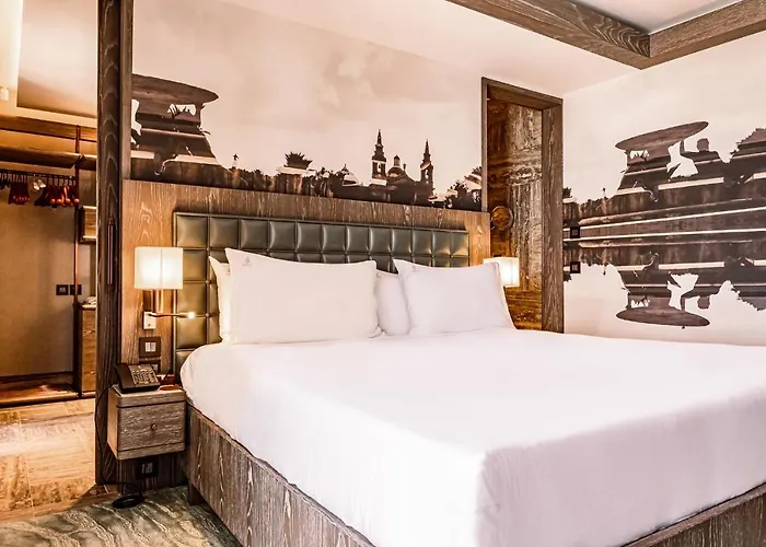 Hotel Iniala Harbour House