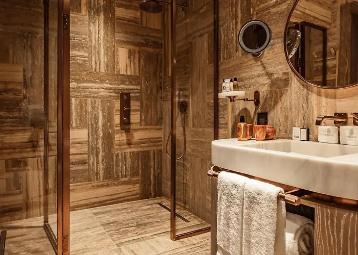 Otel Iniala Harbour House 5*