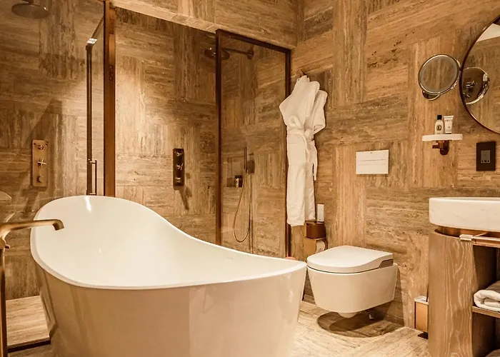 Iniala Harbour House 5*